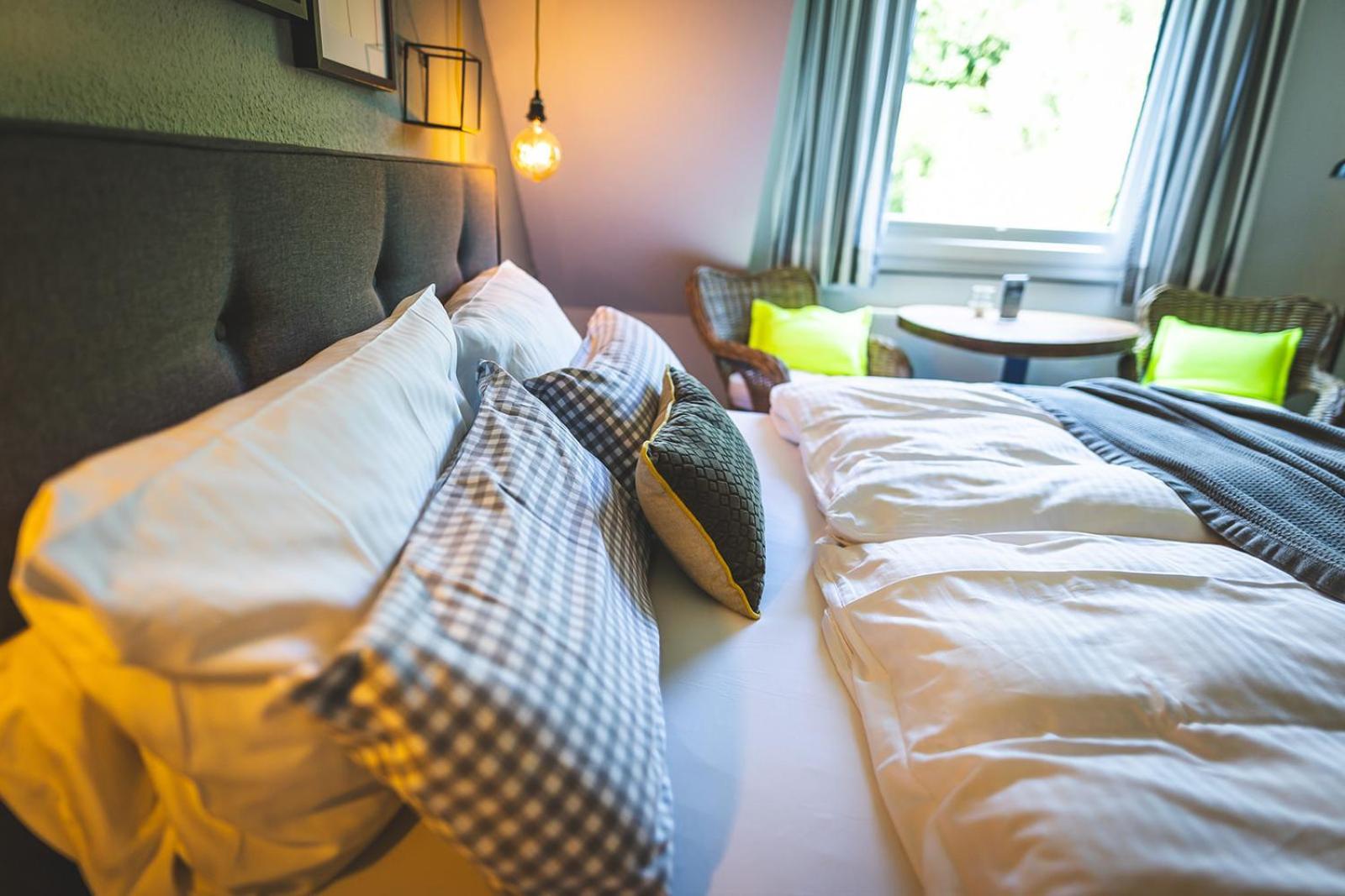 Boutique Hotel Landhauszeit Бад Мюнстерайфел Стая снимка